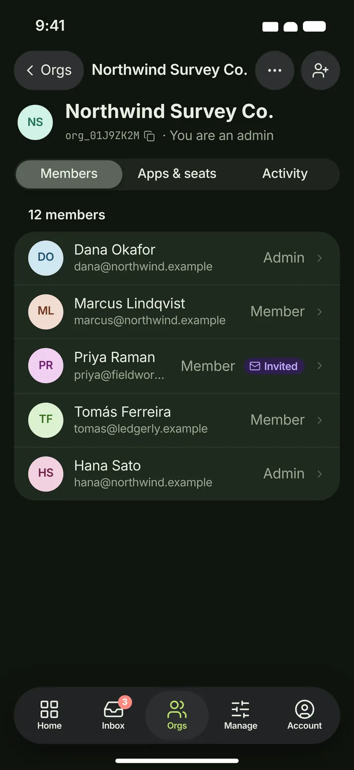 iOS / iPadOS Organization — Apps & seats — dark theme
